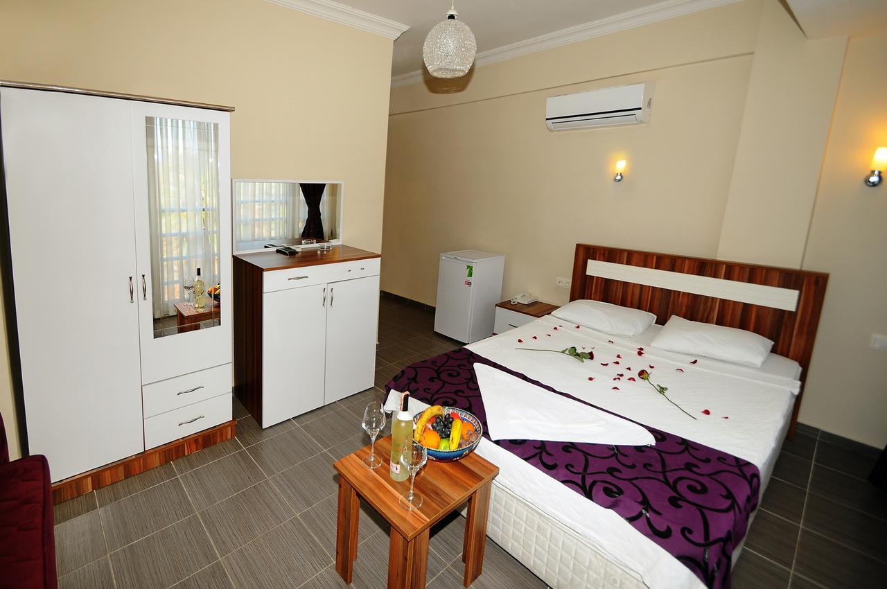 Feryil Li̇Man Hotel Fethiye Exterior photo